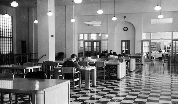 原图书馆内部，1940年，位于卡特大厅